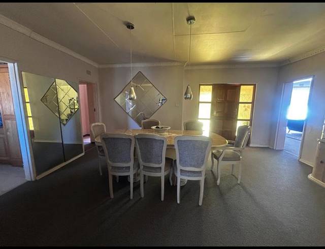 4 BEDROOM HOUSE FOR SALE IN KOSMOSPARK
